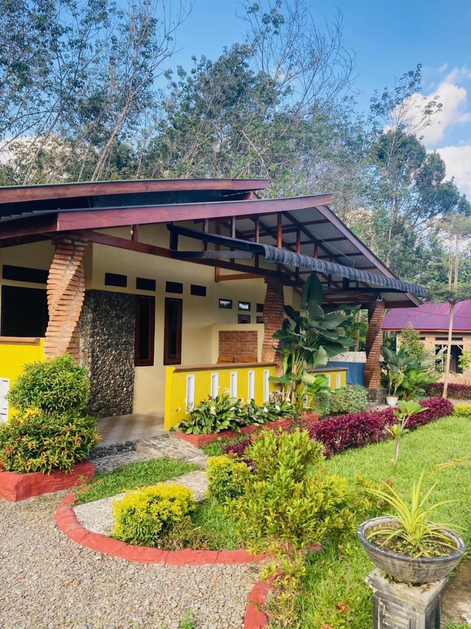 R5 Keramba Inn Bukit Lawang Esterno foto